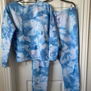 Blue and white tie dye sweat set